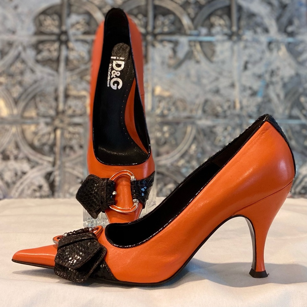 Dolce & Gabbana Sz 37 Orange Buckle Snakeskin Stiletto Pumps